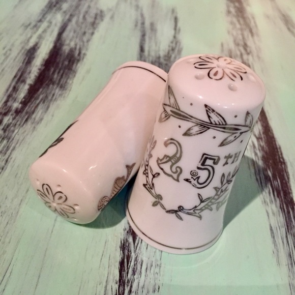 1957 VINTAGE S&P Shakers - Picture 3 of 6